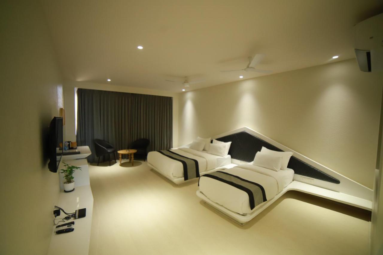 Hotel Brij Residency Top Selling , Latur Bagian luar foto